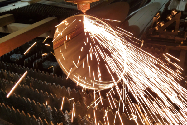 三菱炭酸ガス二次元レーザー加工機＿ML3015HV