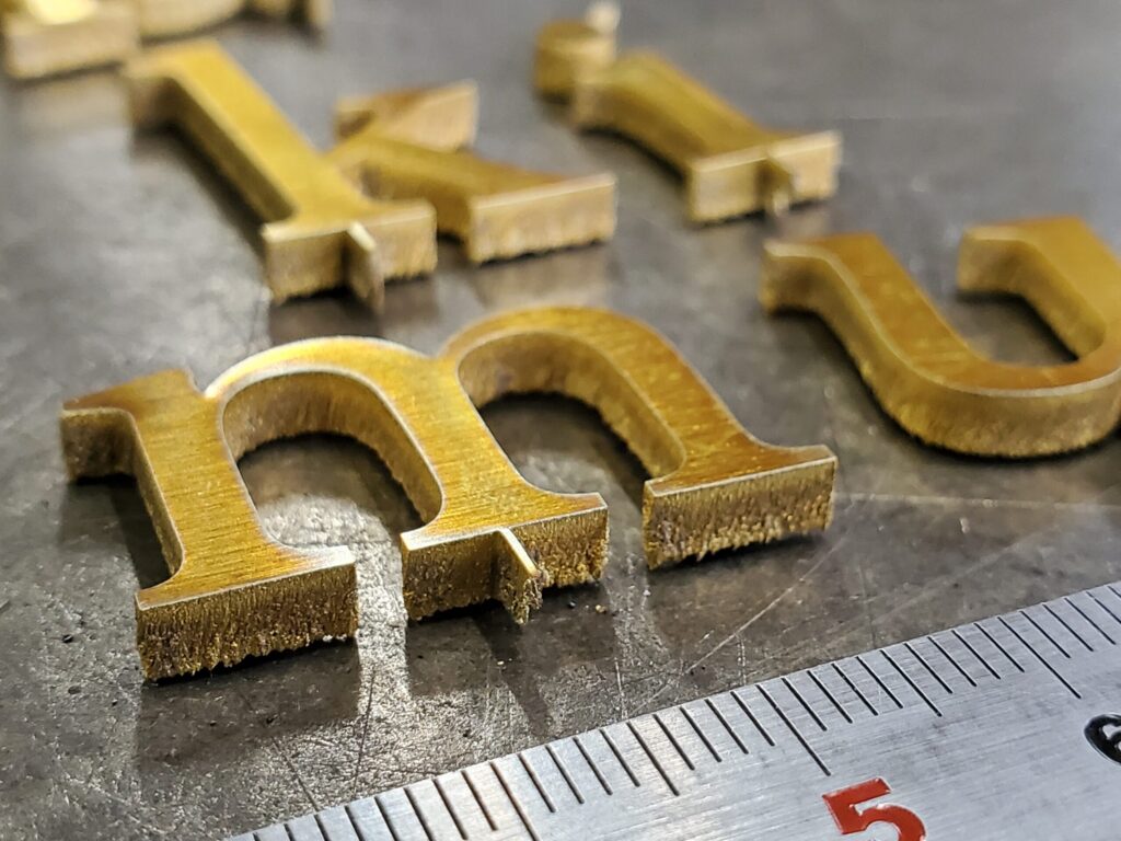 真鍮-3T 切り文字